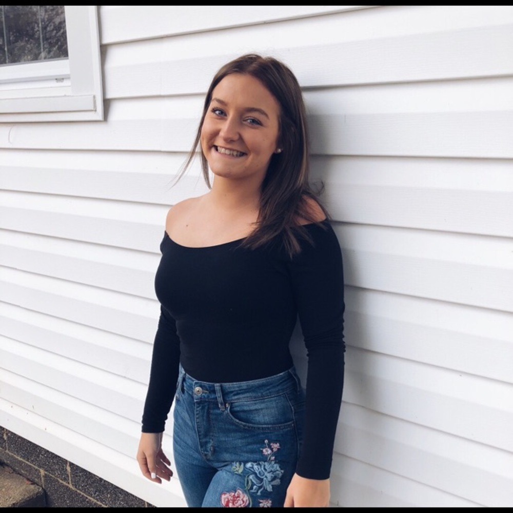 Meet your Posher, Angeline